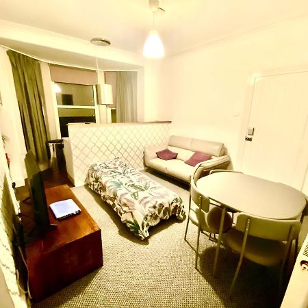 The Walnut Suite Lovely One Bedroom Flat In Stoke. Plymouth Exteriér fotografie