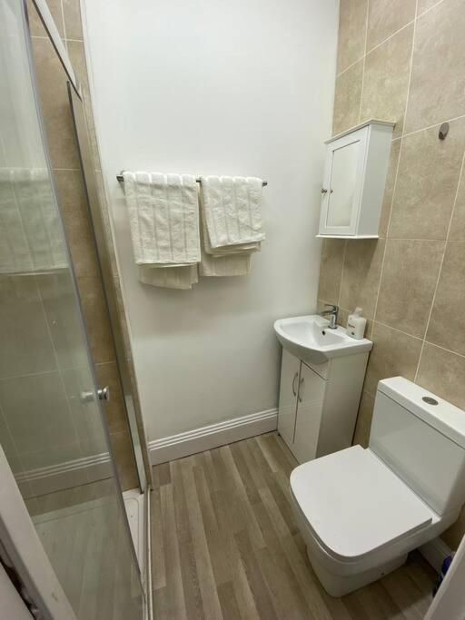 The Walnut Suite Lovely One Bedroom Flat In Stoke. Plymouth Exteriér fotografie