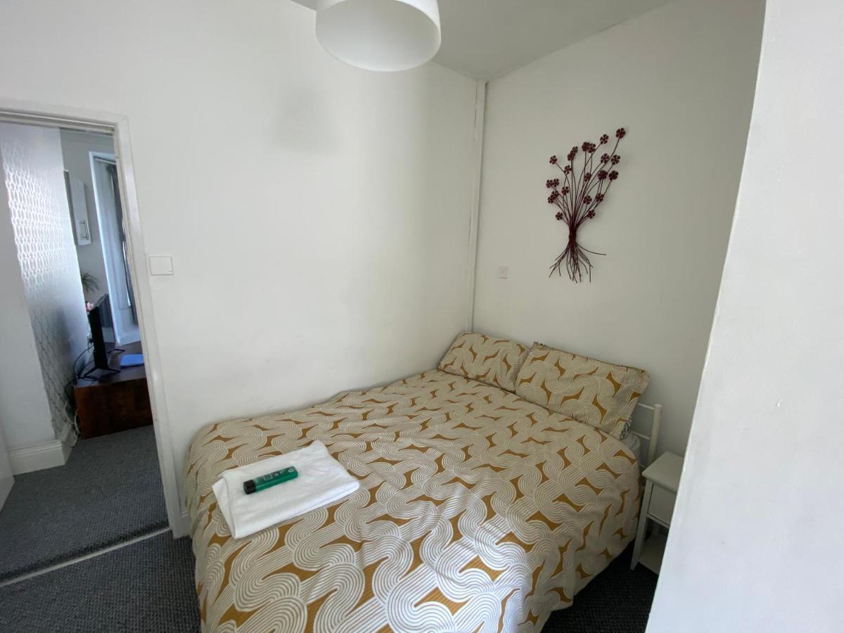 The Walnut Suite Lovely One Bedroom Flat In Stoke. Plymouth Exteriér fotografie