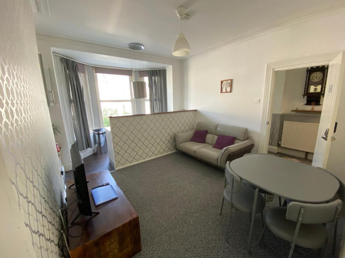 The Walnut Suite Lovely One Bedroom Flat In Stoke. Plymouth Exteriér fotografie