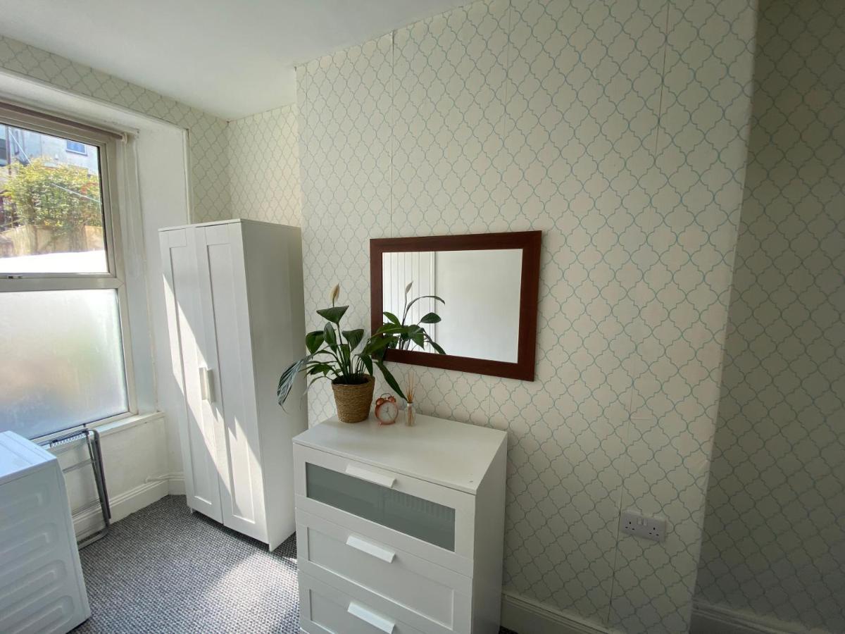 The Walnut Suite Lovely One Bedroom Flat In Stoke. Plymouth Exteriér fotografie